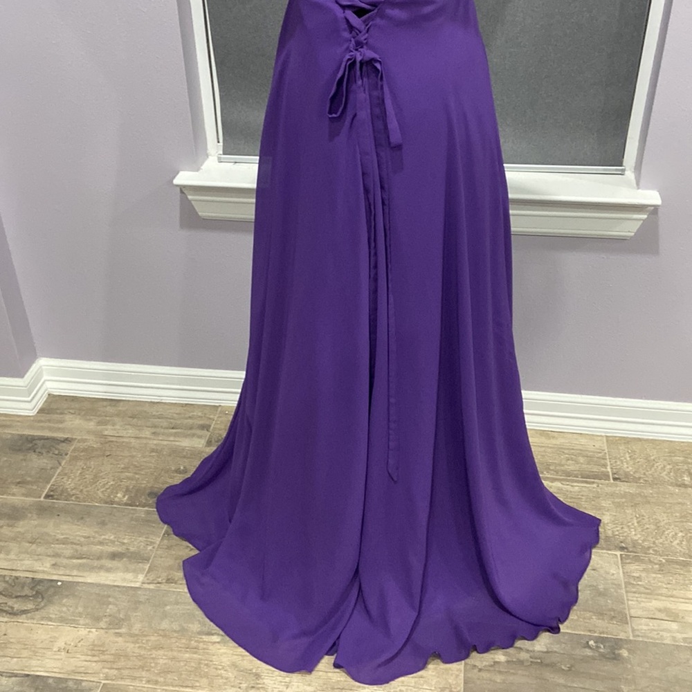 Night gown 💜 - Picture 9 of 10